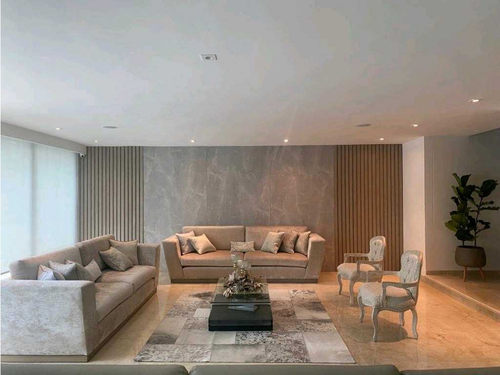 VENDO ESPECTACULAR CASA EN ALTO PRADO