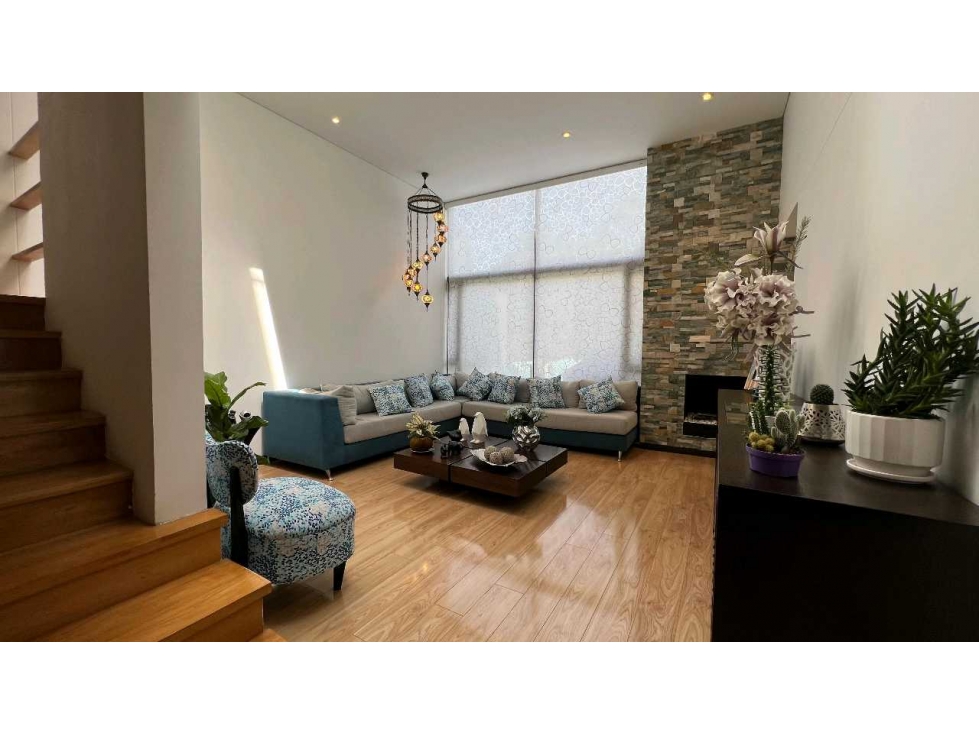 VENDO ESPECTACULAR CASA EN ARRAYANES 225 M²