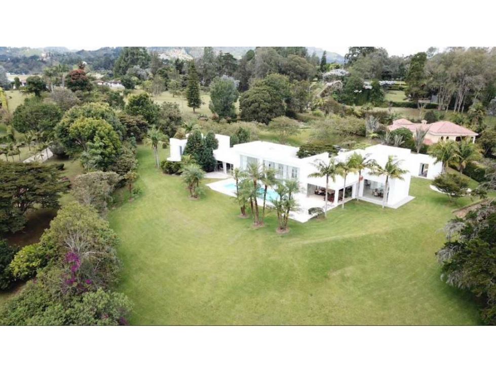VENDO ESPECTACULAR CASA EN FIZEBAD