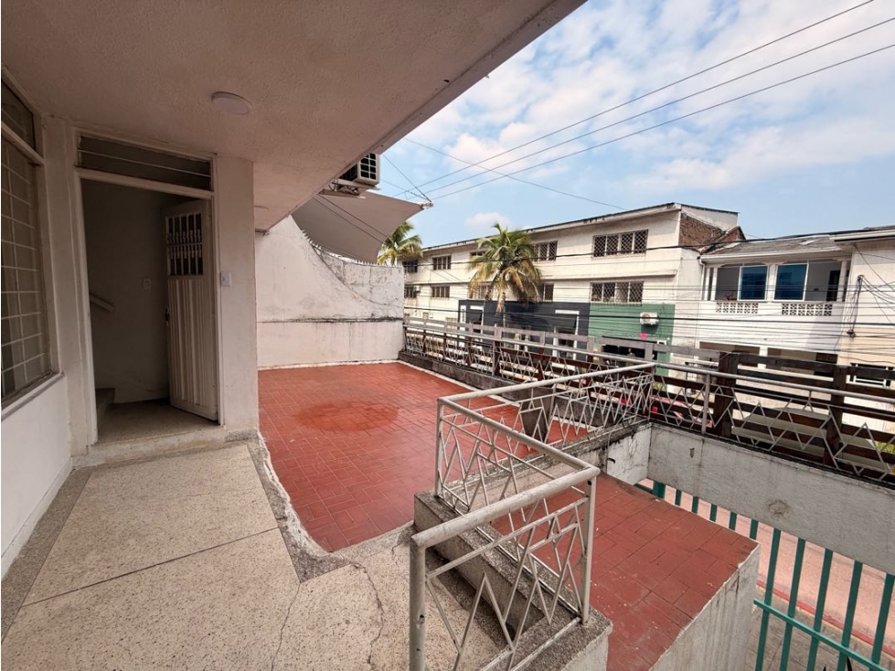 Vendo espectacular casa para inversión en barrio granada cali — foto 3