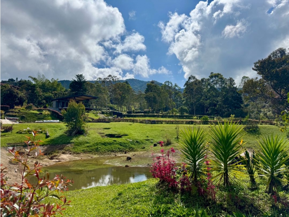 Vendo espectacular lote en Guatapé. Antioquia
