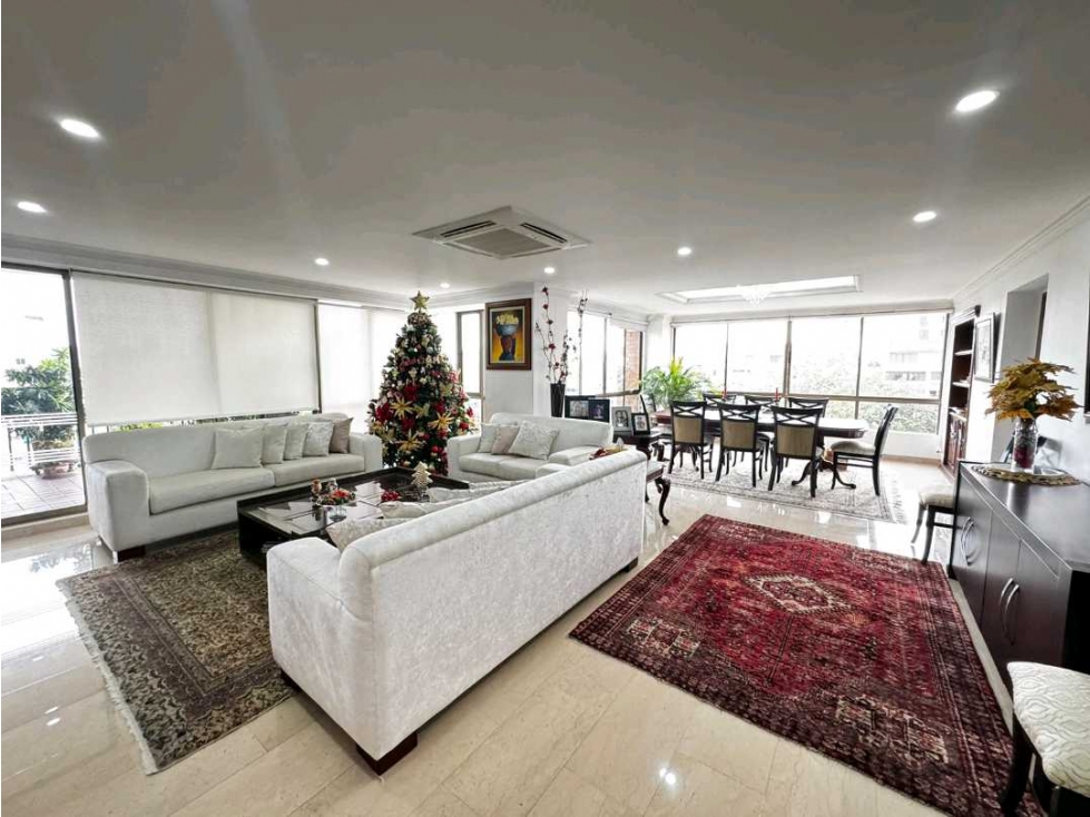VENDO ESPLÉNDIDO APARTAMENTO EN ALTO PRADO