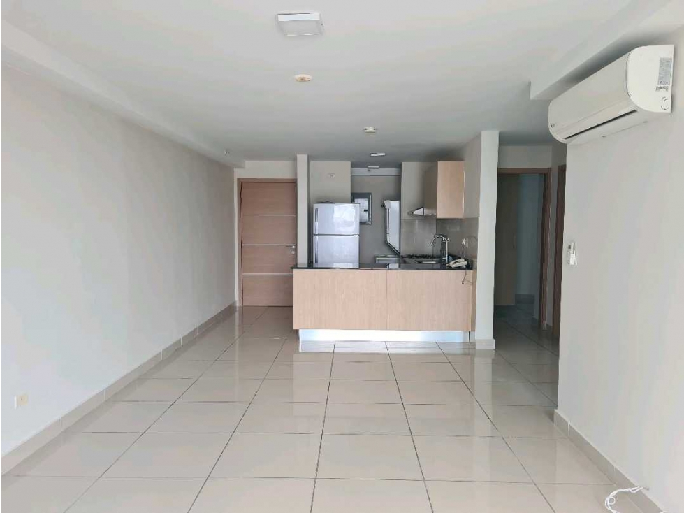 VENDO EXCELENTE APARTAMENTO EN TORRES DE CASTILLA VÍA ESPAÑA.CON.BONO