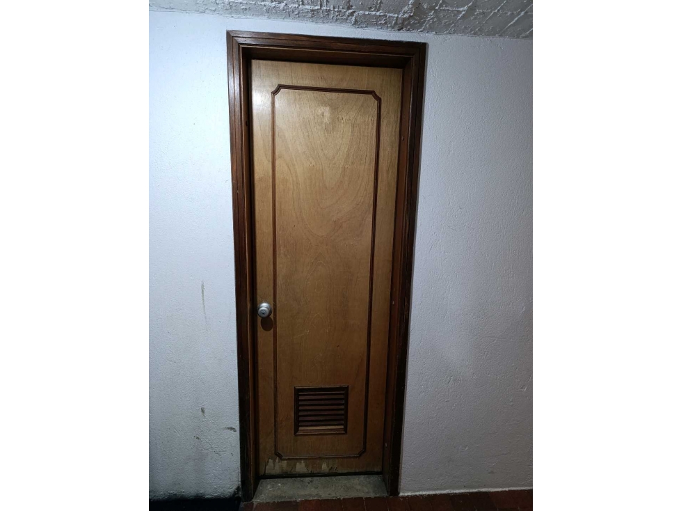 VENDO EXCELENTE APARTAMENTO ILUMINACION NATURAL CHICO CENTRAL — foto 5
