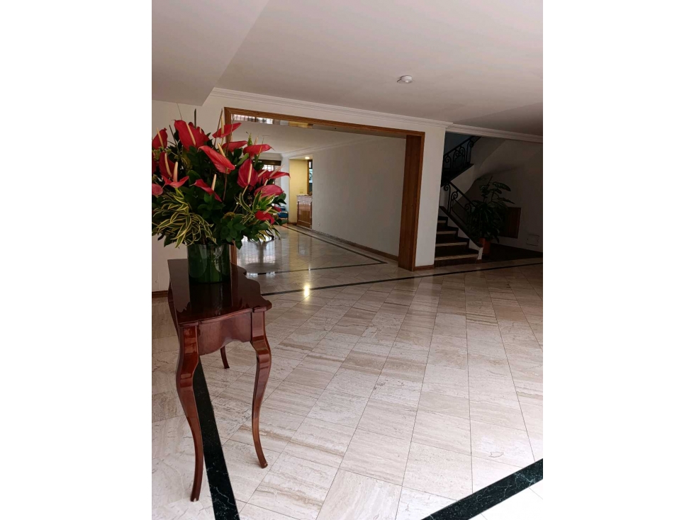 VENDO EXCELENTE APARTAMENTO ILUMINACION NATURAL CHICO CENTRAL — foto 6