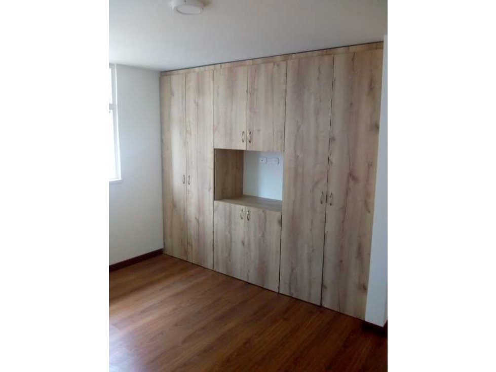 VENDO EXCELENTE APARTAMENTO REMODELADO — foto 5
