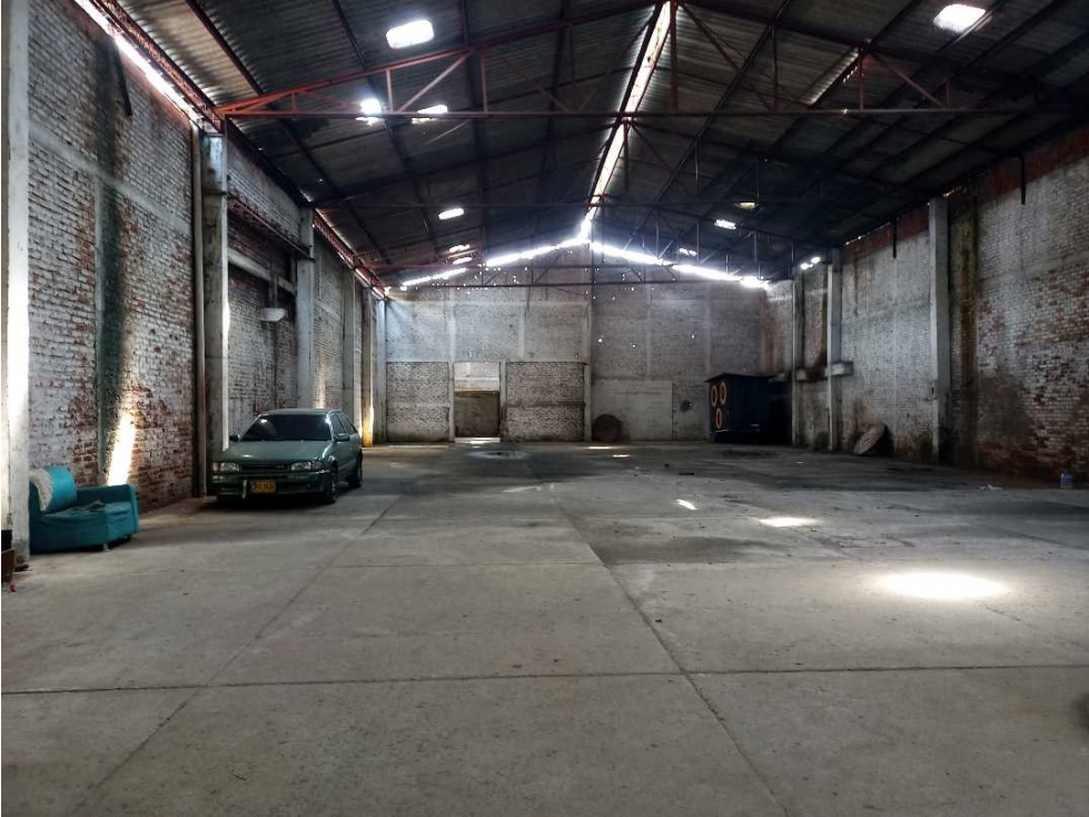 Vendo excelente bodega en el sur de Cali, con 1.200m2, doble altura. - 5