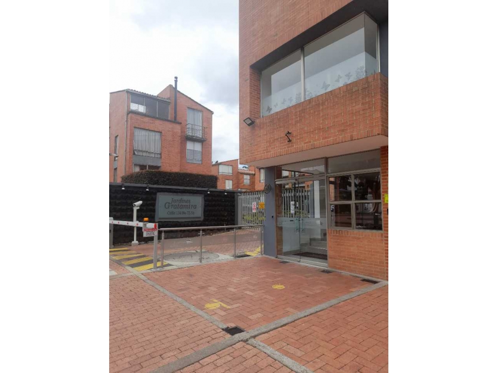 VENDO EXCELENTE CASA ACOGEDORA JARDINES DE GRATAMIRA