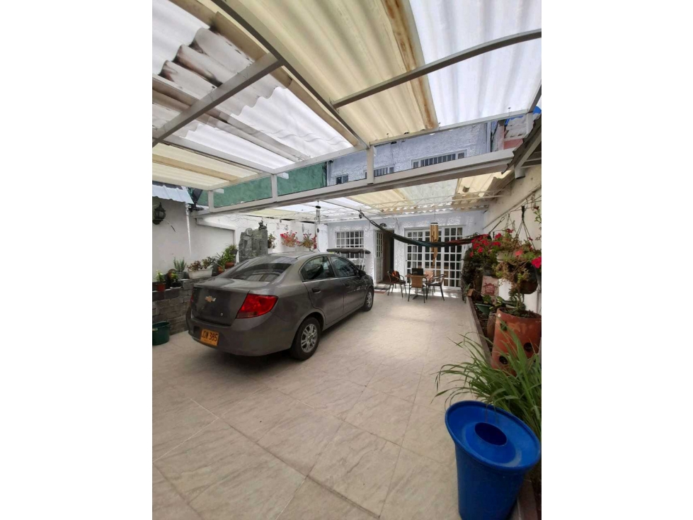VENDO EXCELENTE CASA CON POSIBILIDAD DE AMLIACION BUENA ILUMINACION — foto 2