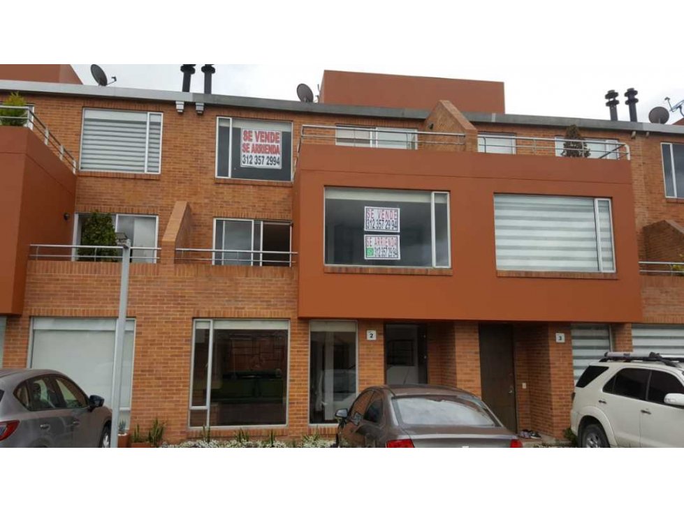 VENDO EXCELENTE CASA LA BALSA CHIA. CONJUNTO ASTURIAS DE SANTILLANA