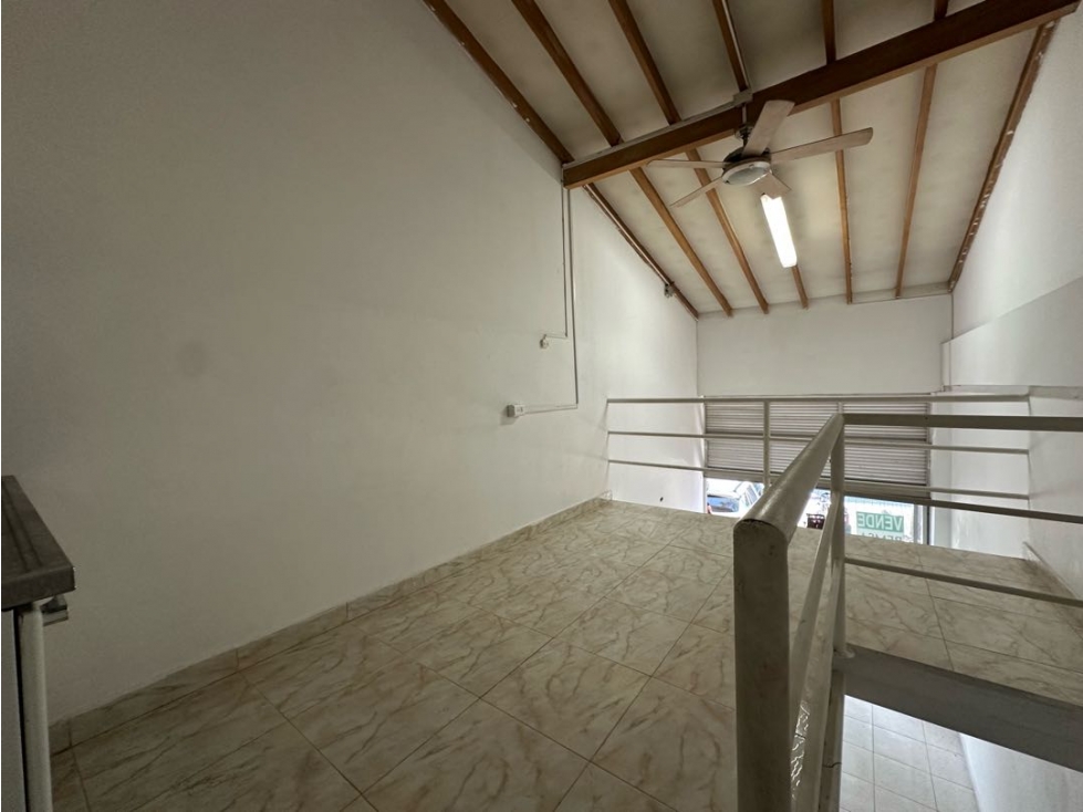 VENDO EXCELENTE LOCAL EN BULEVAR 55 - 5