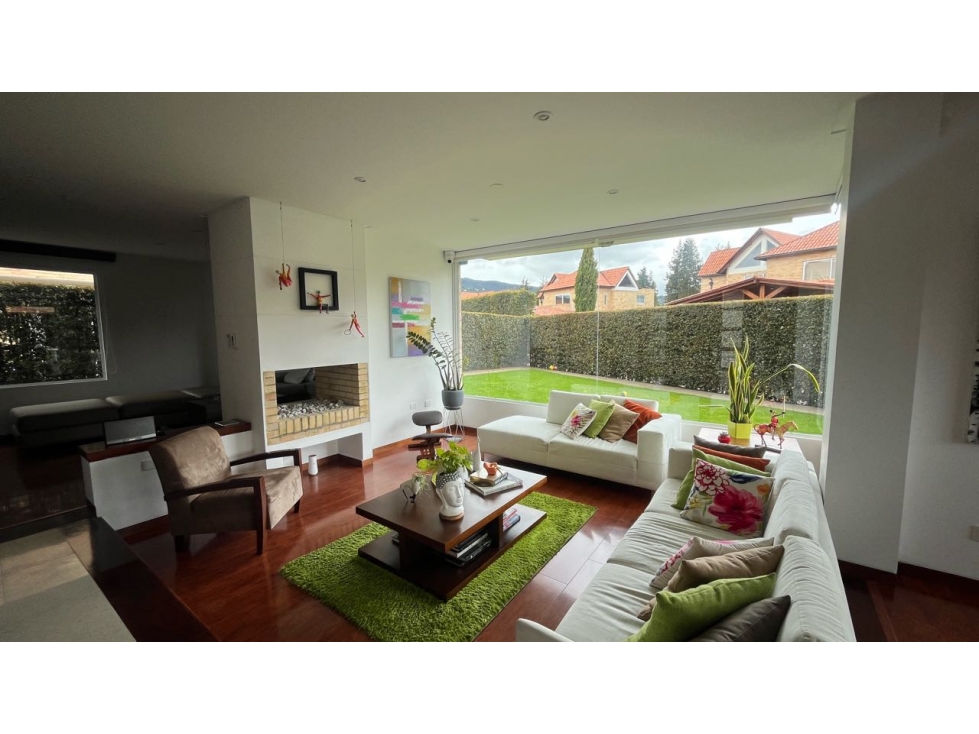 Vendo exclusiva casa amplia excelente ubicación. Lote independiente. — foto 4