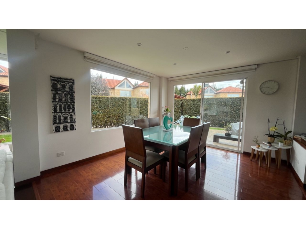 Vendo exclusiva casa amplia excelente ubicación. Lote independiente. — foto 6
