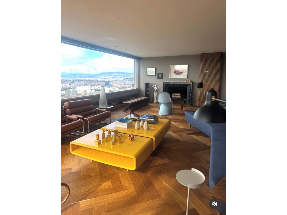 Vendo exclusivo apartamento en Chico Alto, con la mejor vista. AAA