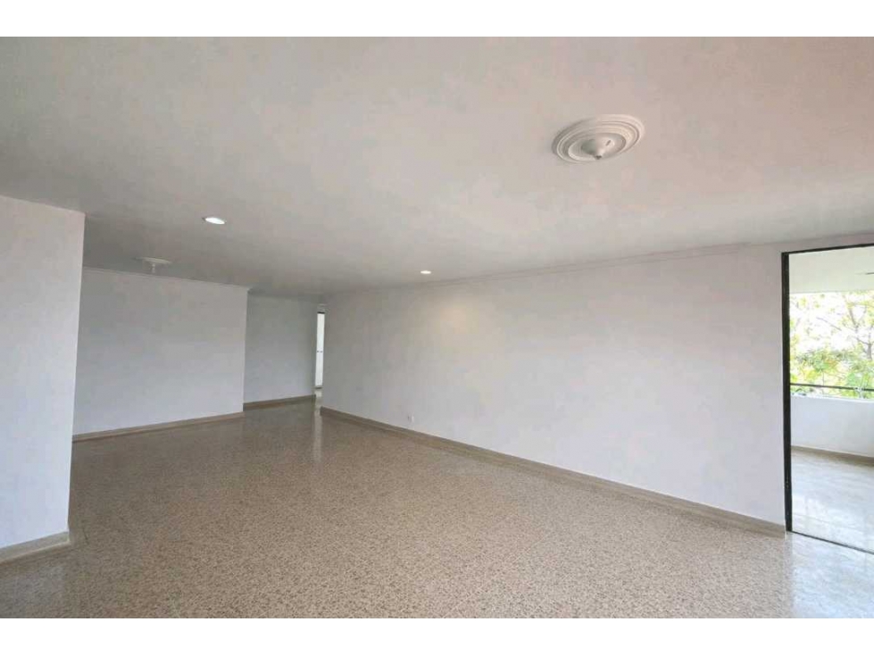 VENDO EXCLUSIVO APARTAMENTO EN EL POBLADO (SECTOR PRADO DE LA CONCHA) — foto 6