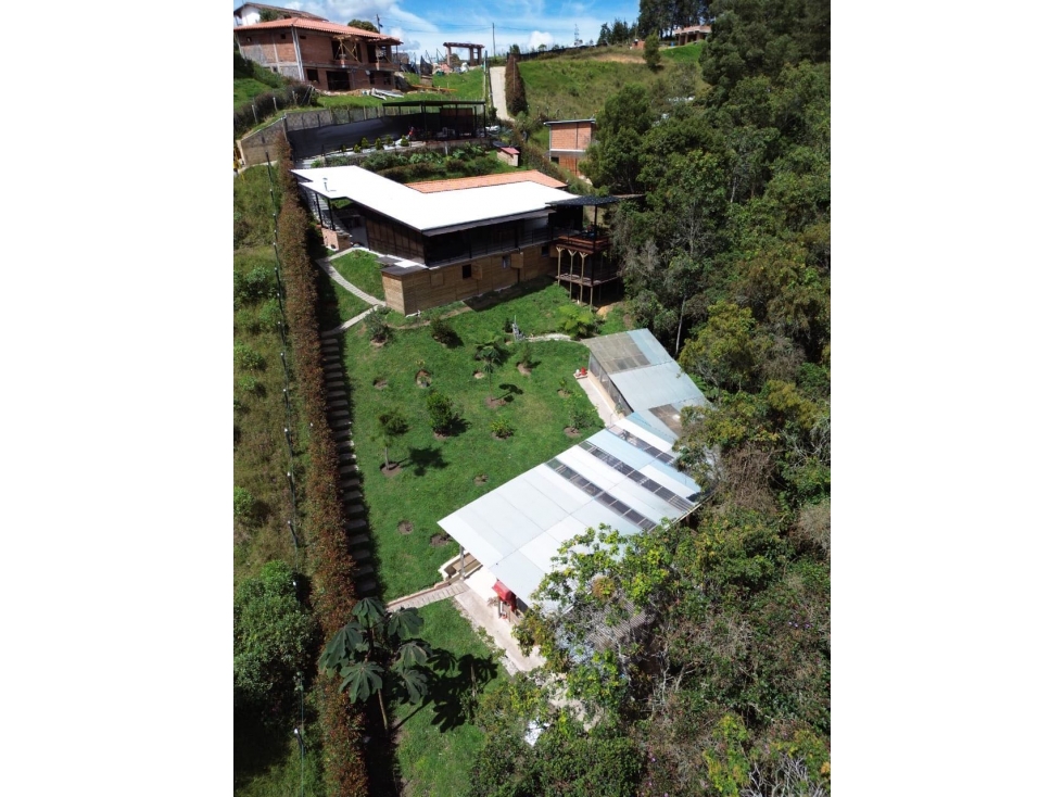 Vendo extraordinaria casa finca en Guarne vereda la brizuela — foto 4