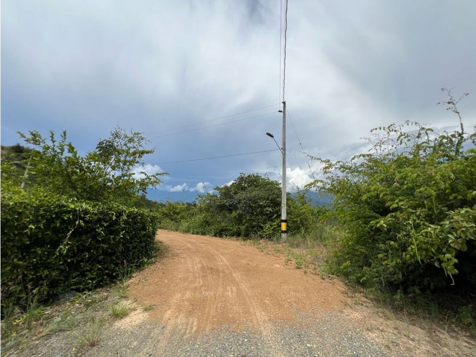 Vendo extraordinario lote en Sopetran cerca al gaitero