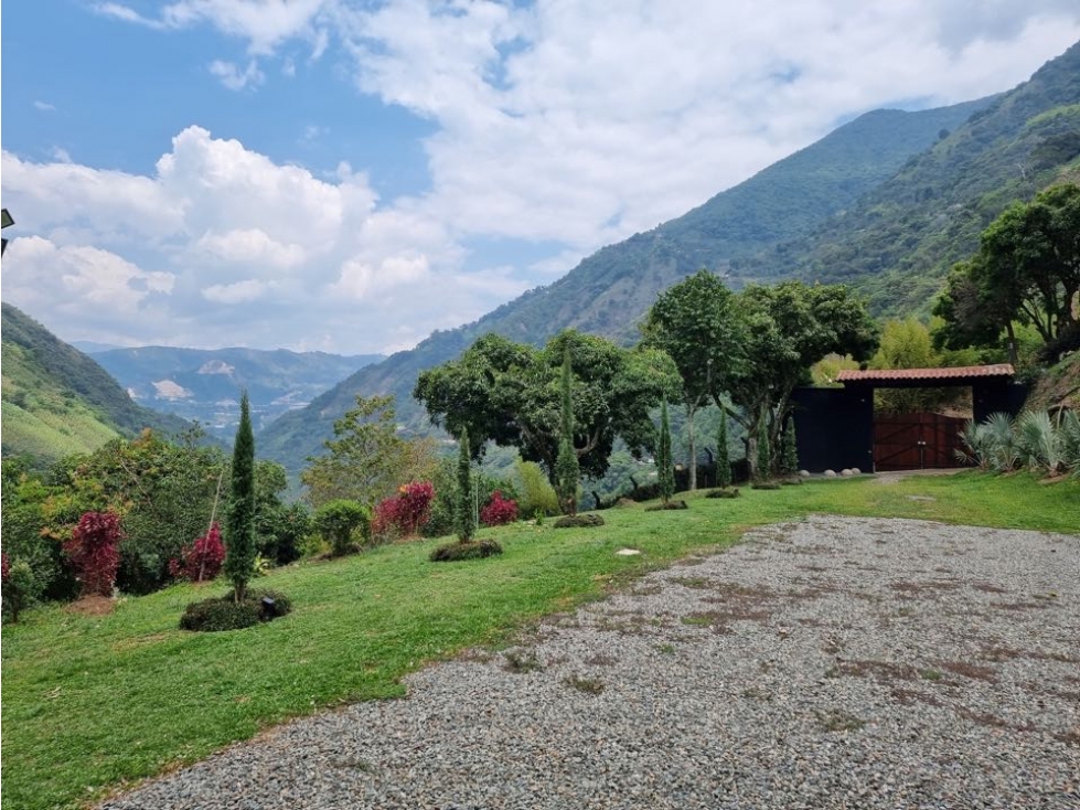 VENDO FINCA EN AMAGA ANTIOQUIA CON PISCINA Y AMOBLADA - 2