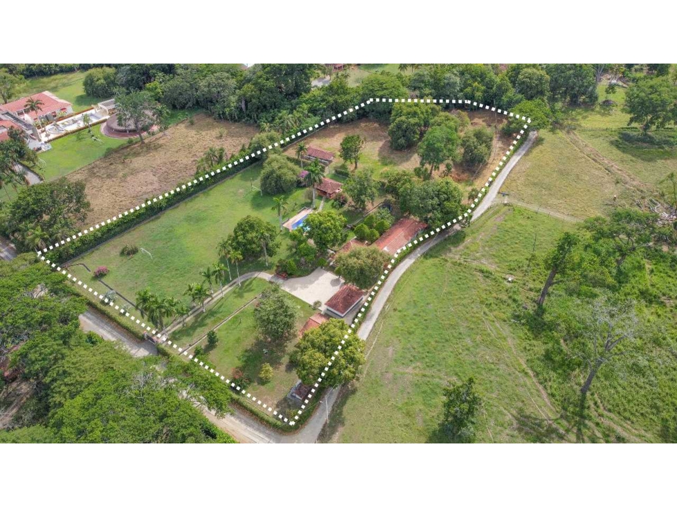 SE VENDE EXPECTACULAR FINCA EN SANTA FE DE ANTIOQUIA