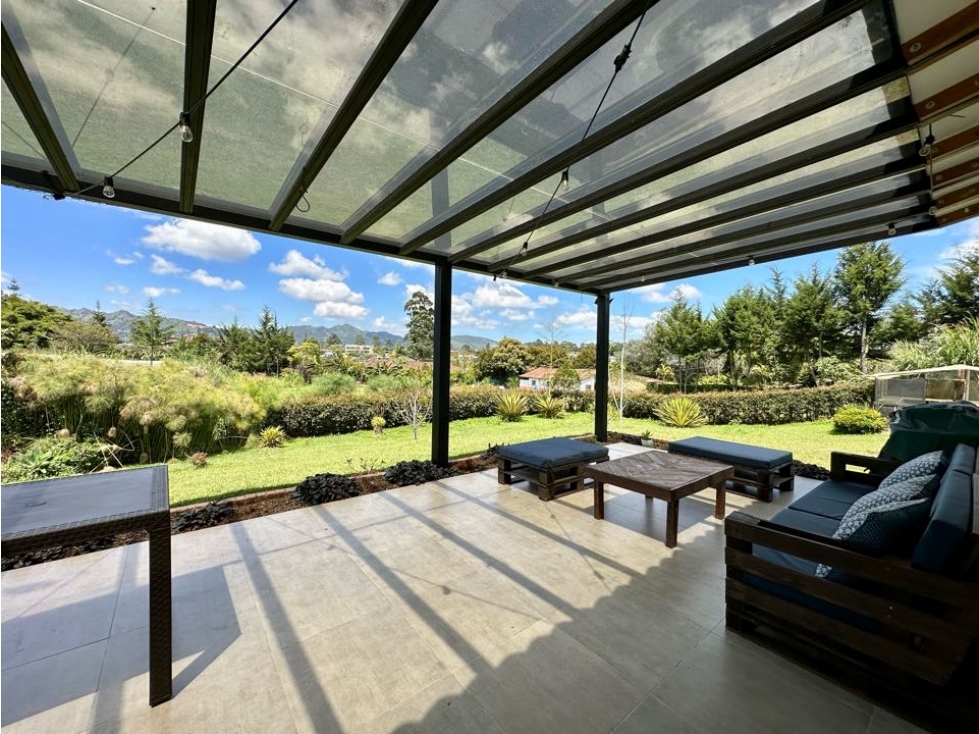 VENDO FINCA INDEPENDIENTE UN SOLO NIVEL LA CEJA, ZONA VERDE MUY AMPLIA