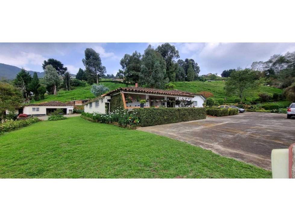VENDO FINCA SAN CRISTOBAL MEDELLIN CASA DE 11 ALCOBAS Y 6 BAÑOS — foto 3