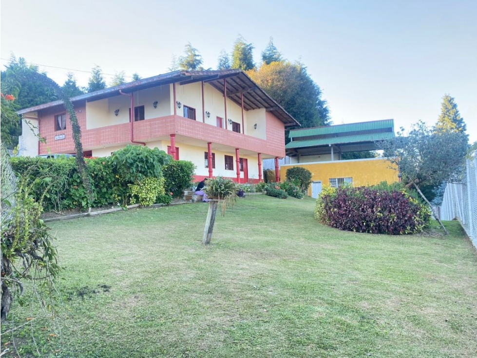 VENDO FINCA VEREDA LA BRIZUELA GUARNE ANTIOQUIA