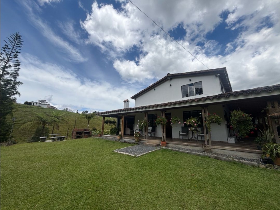 Vendo Finca via El retiro La Ceja a 1km vereda El chuscal - 2