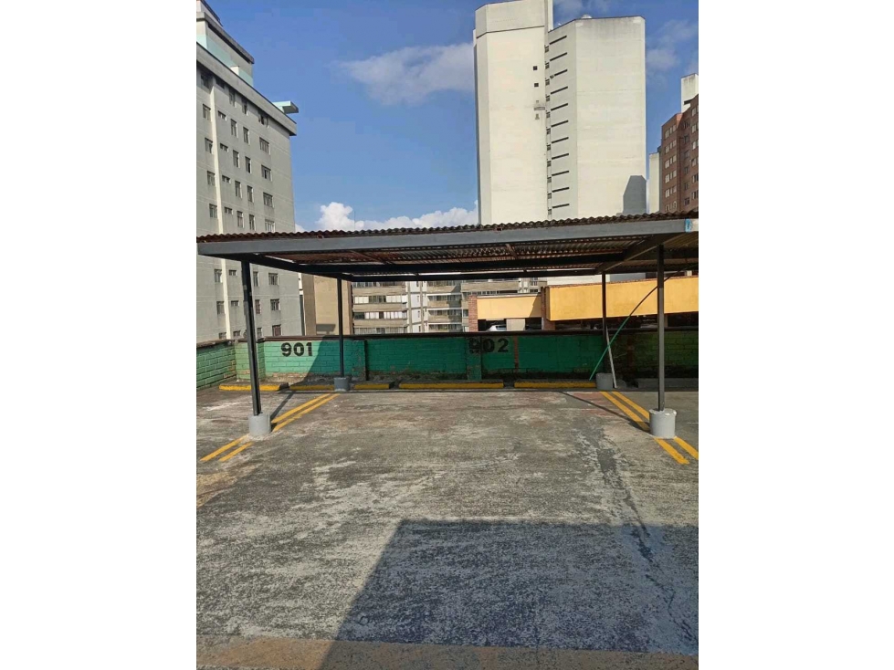 Vendo Garaje doble en el centro de Medellin - 2