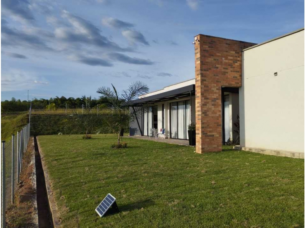 VENDO HERMOSA CASA CAMPESTRE CON EXCELENTE VISTA AL VALLE — foto 3