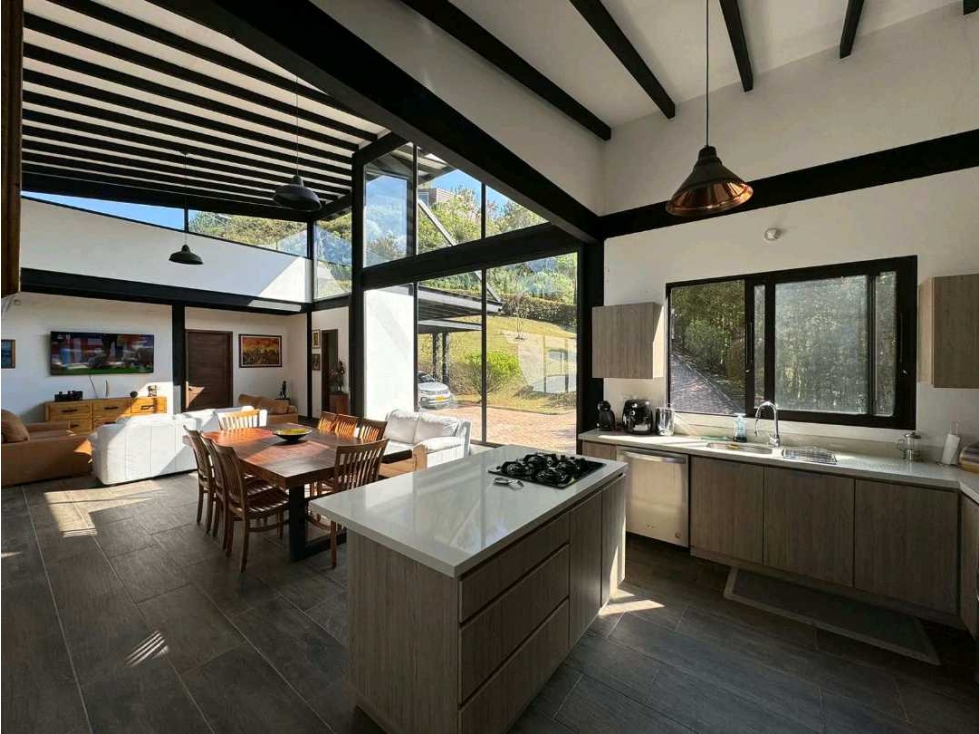 VENDO HERMOSA CASA CAMPESTRE EN EL RETIRO — foto 2