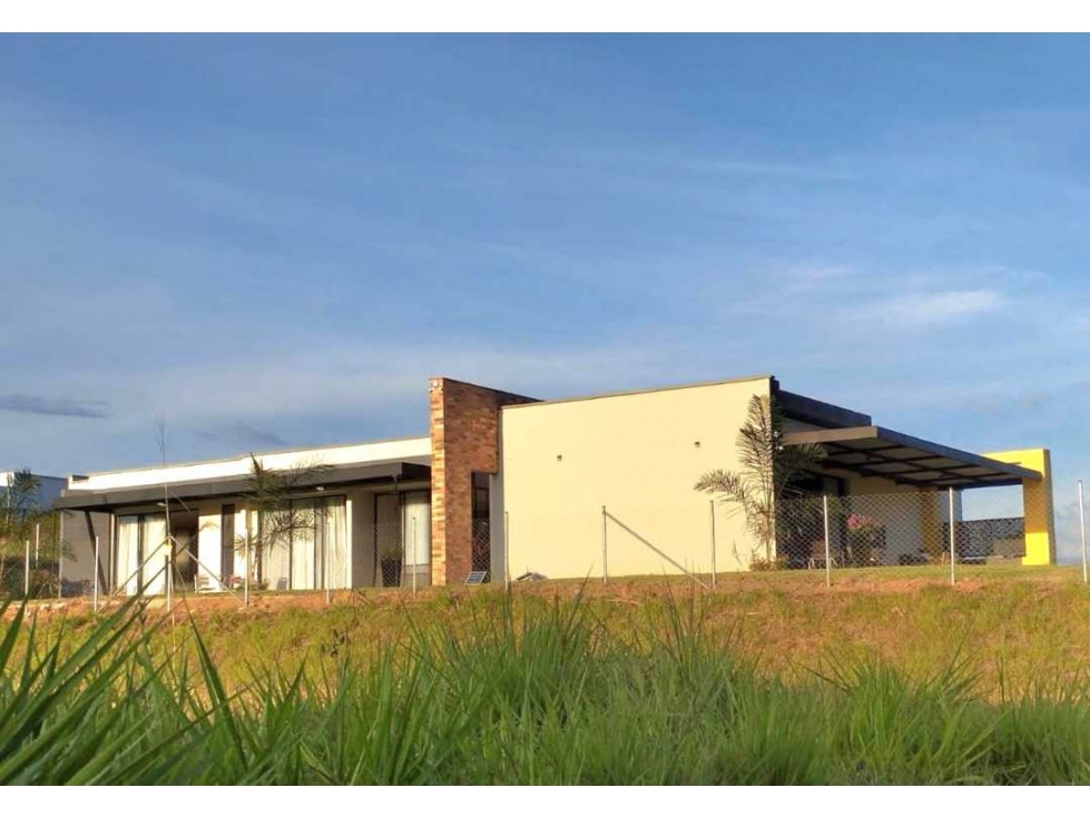 Vendo hermosa casa campestre en Cerritos
