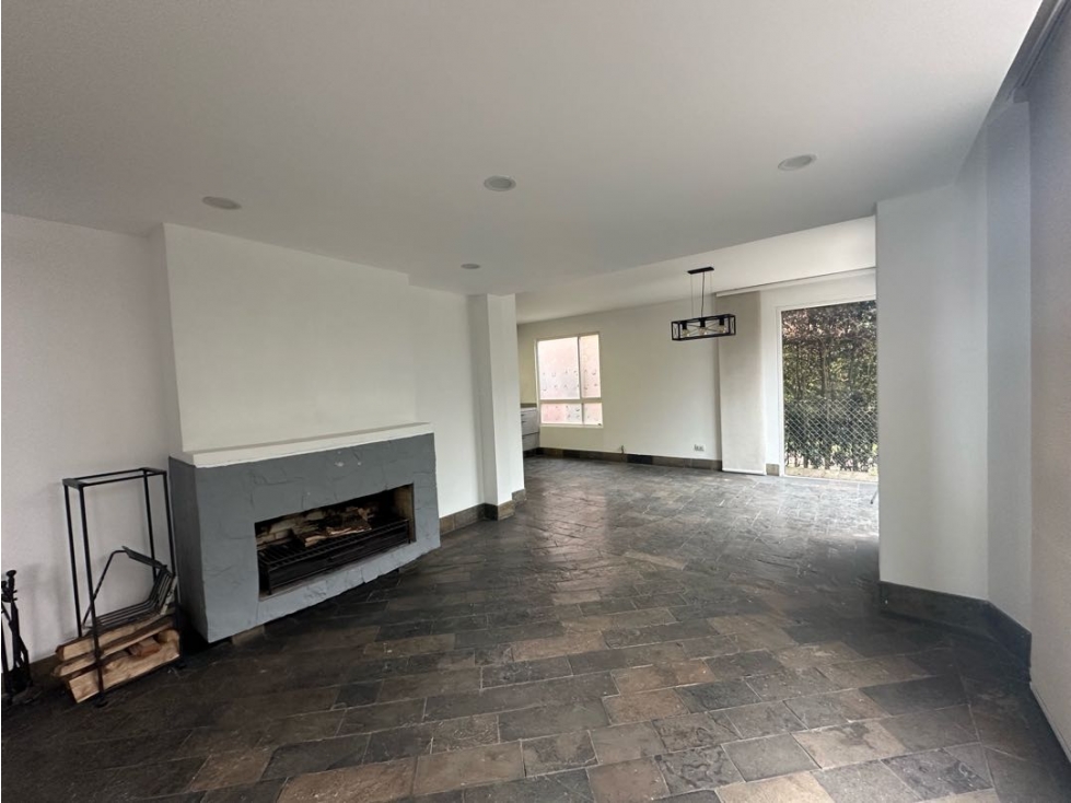 VENDO HERMOSA CASA CHIA