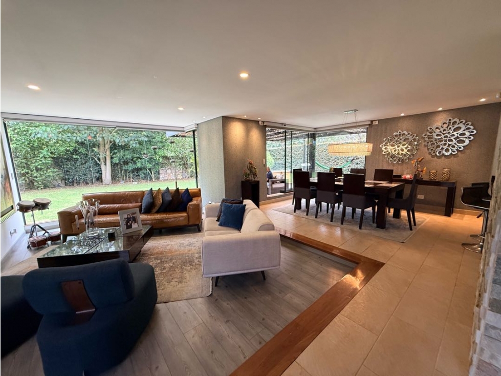 VENDO HERMOSA CASA CONJUNTO CARRETON