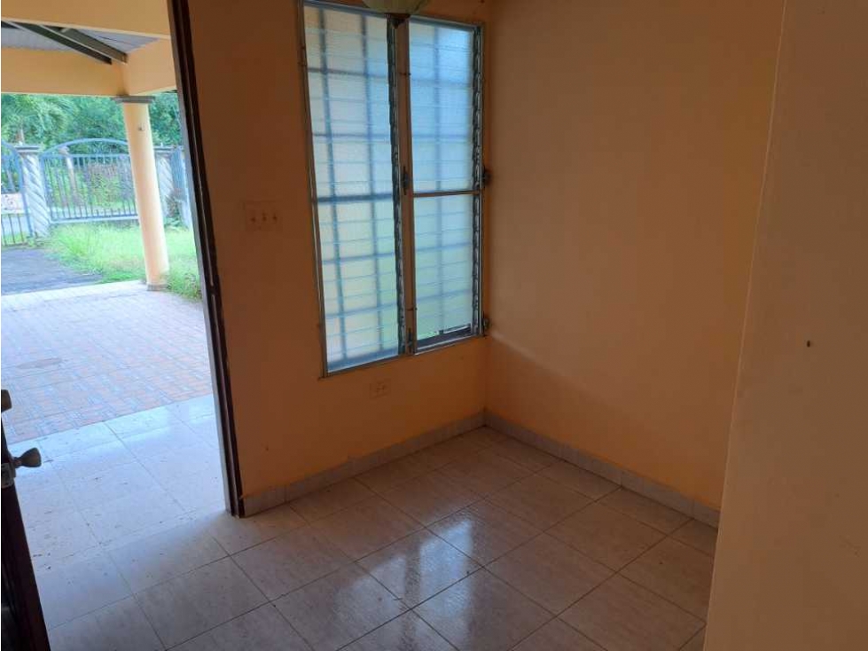 VENDO HERMOSA CASA DE TRES HABITACIONES - 5