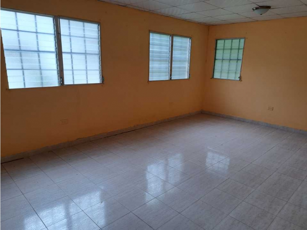VENDO HERMOSA CASA DE TRES HABITACIONES - 6