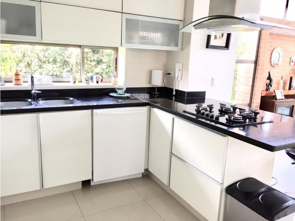 Vendo hermosa casa de tres niveles en Cajica. — foto 3