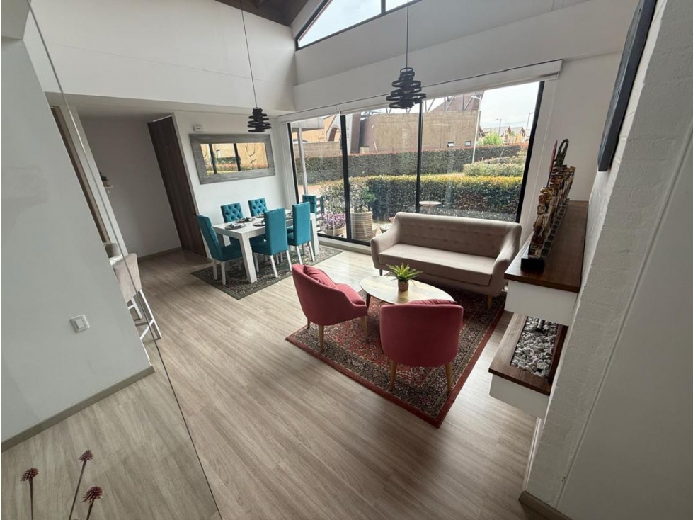 VENDO HERMOSA CASA DE UN NIVEL — foto 4