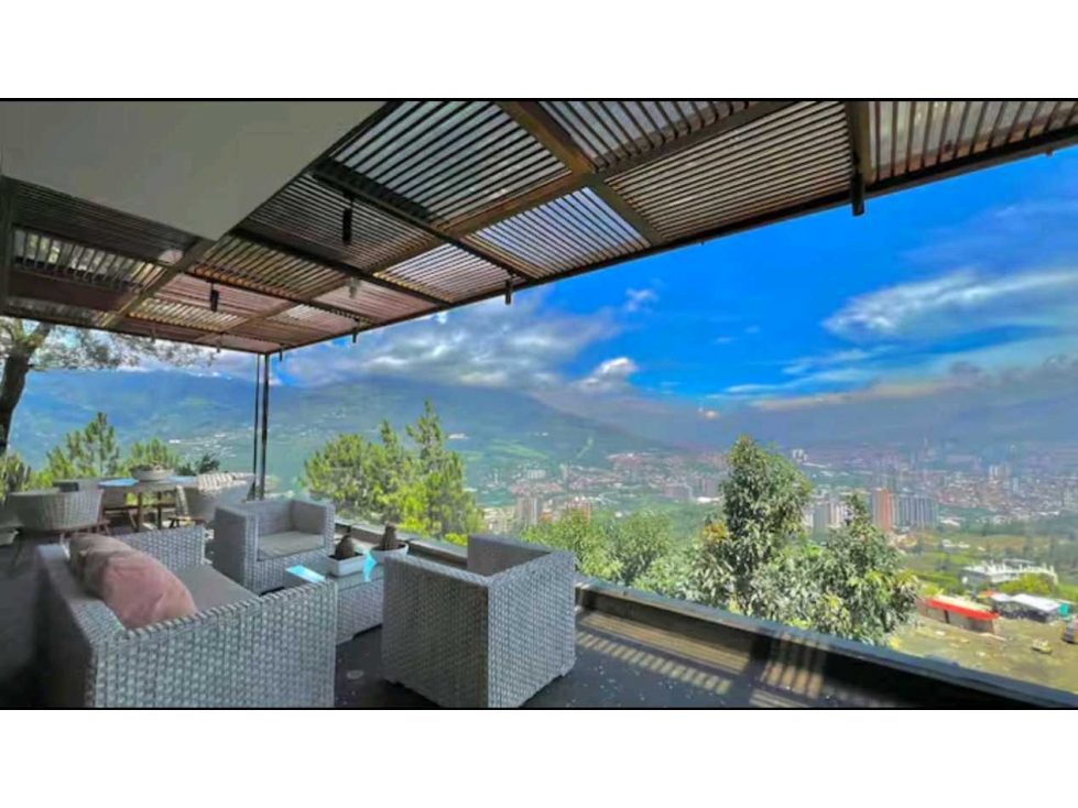 VENDO HERMOSA CASA EN BELLO URB. NORTEAMÉRICA