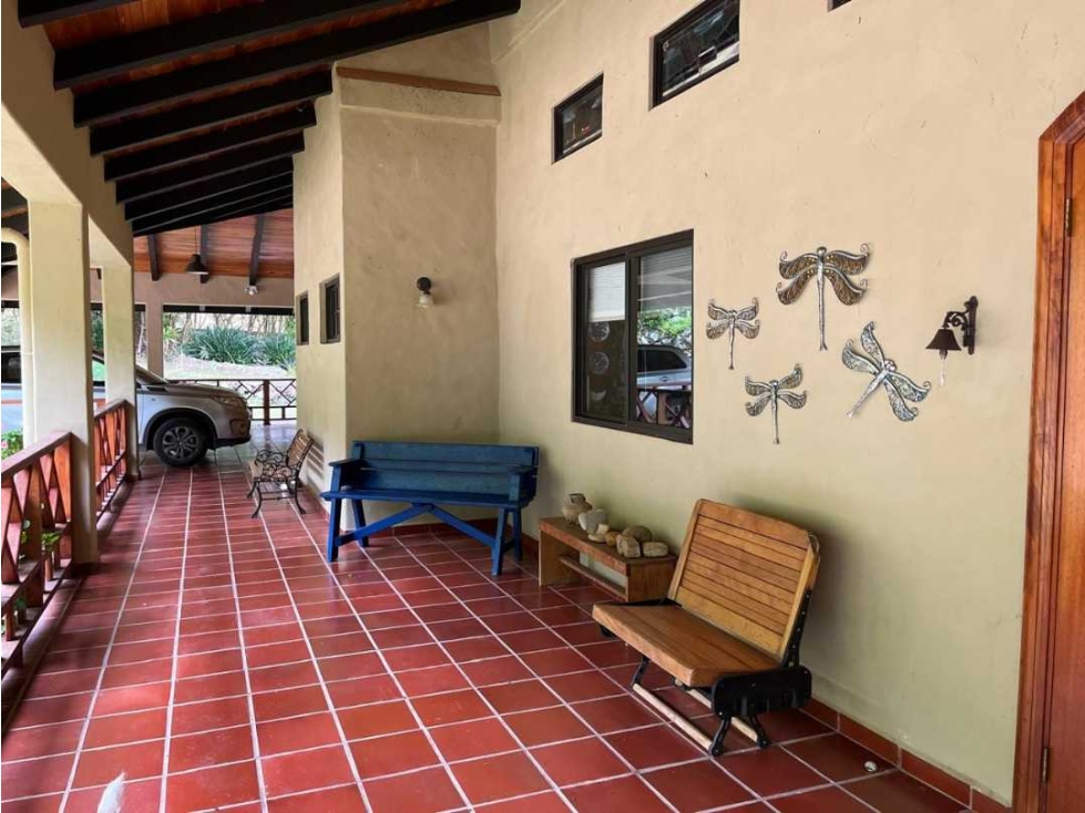 VENDO HERMOSA CASA EN BOQUETE - 3