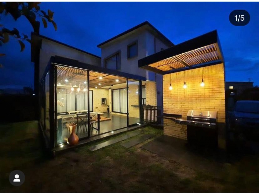 VENDO HERMOSA CASA EN CAJICA