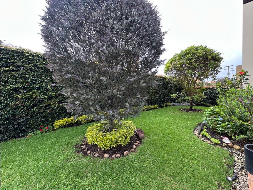 VENDO HERMOSA CASA EN CONJUNTO CERRADO EN CHIA — foto 2