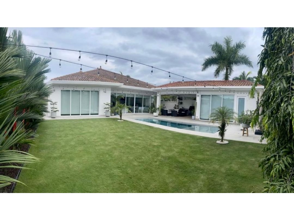 VENDO HERMOSA CASA EN COSTA SUR