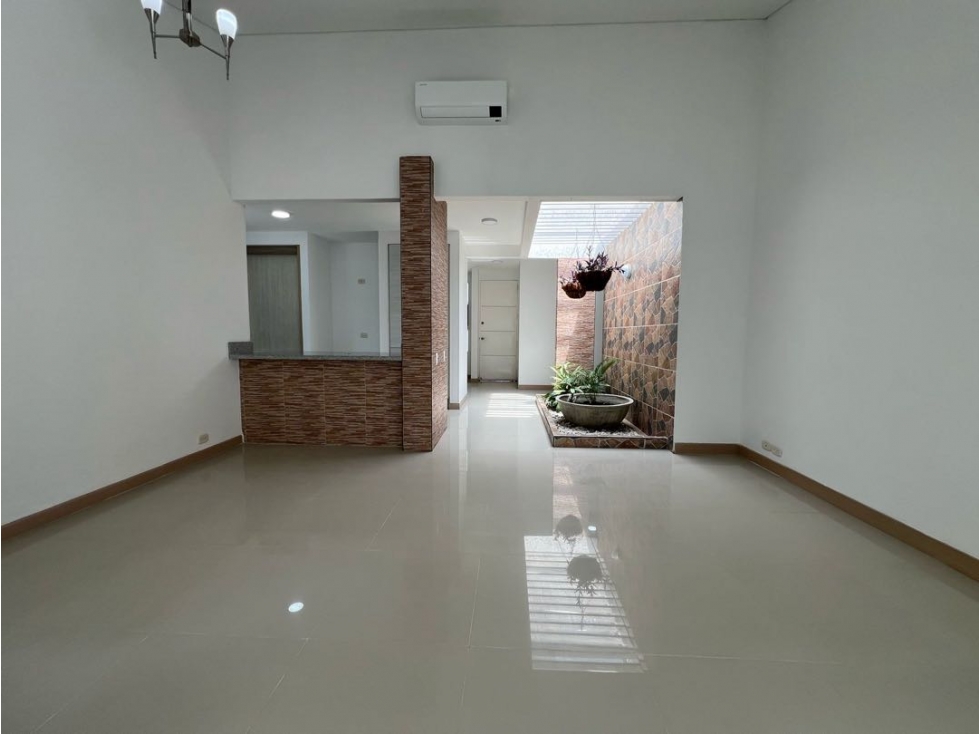 VENDO HERMOSA CASA EN EL CASTILLO EN 8539098 — foto 4