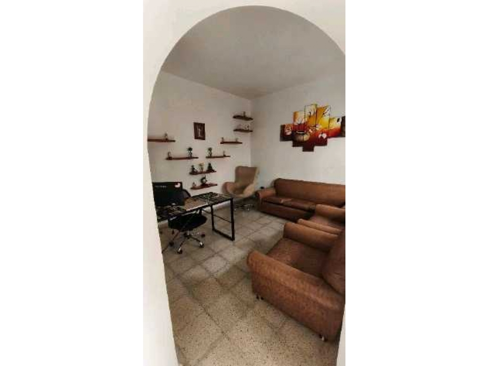 VENDO HERMOSA CASA EN EL SECTOR LOS PINOS