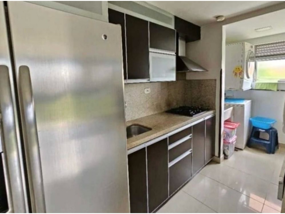 VENDO HERMOSA CASA EN ENVIGADO. LOMA EL ESMERALDAL. — foto 4