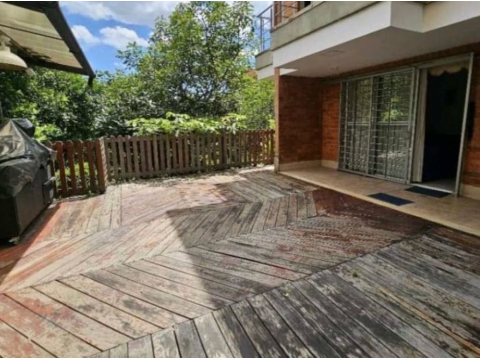 VENDO HERMOSA CASA EN ENVIGADO. LOMA EL ESMERALDAL. — foto 6