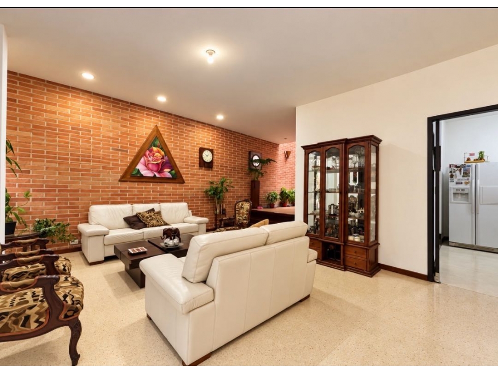 VENDO HERMOSA CASA EN ENVIGADO- LOMA DEL ATRAVESADO — foto 2