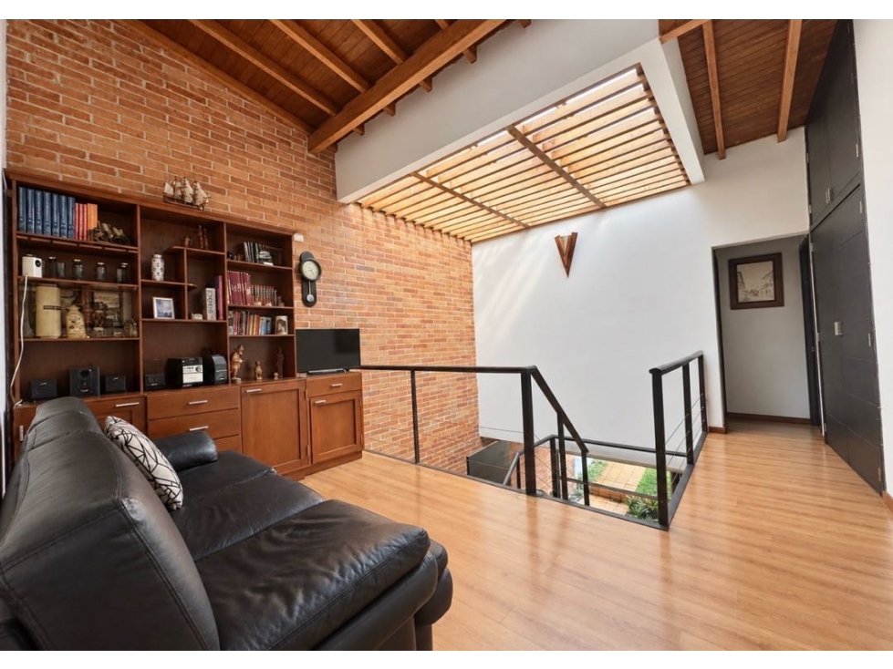 VENDO HERMOSA CASA EN ENVIGADO- LOMA DEL ATRAVESADO — foto 6