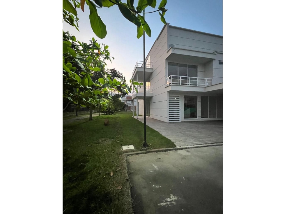 VENDO HERMOSA CASA EN JAMUNDÍ PARA ESTRENAR 225M2 - 1