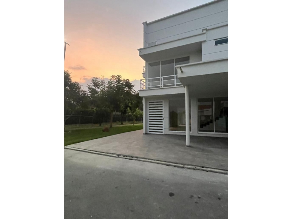 VENDO HERMOSA CASA EN JAMUNDÍ PARA ESTRENAR 225M2 - 2